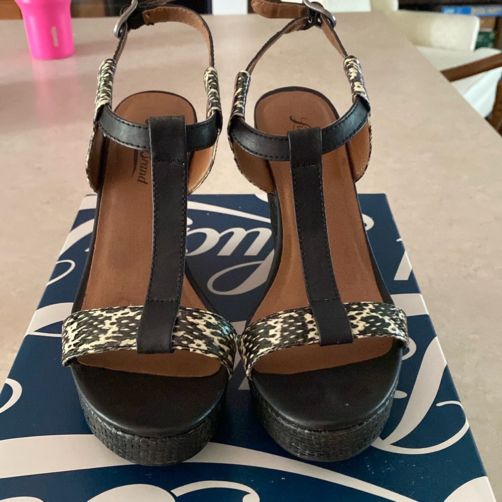 Lucky Brand, never worn wedge sandals